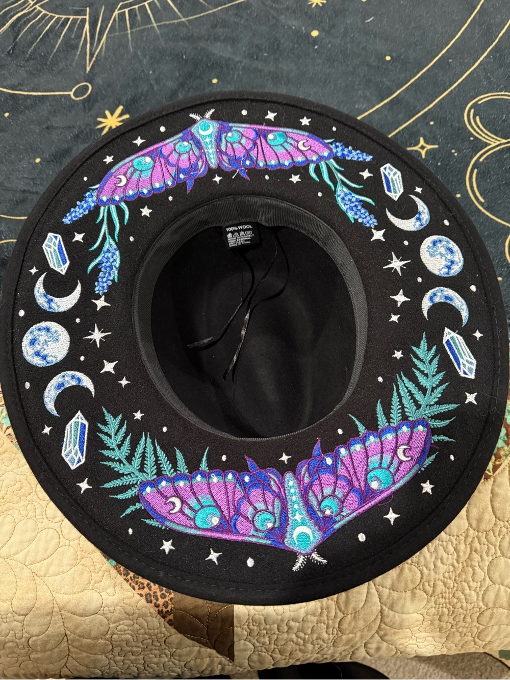 Restyle Enchanted Forest wool hat featuring vibrant purple moth and moon phases - Picture 5 of 5